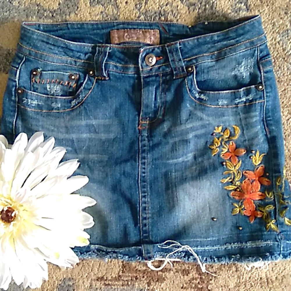 Candie's jean skirt